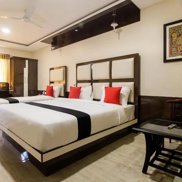Hotel STM Palace，位于Marudhamalai的酒店
