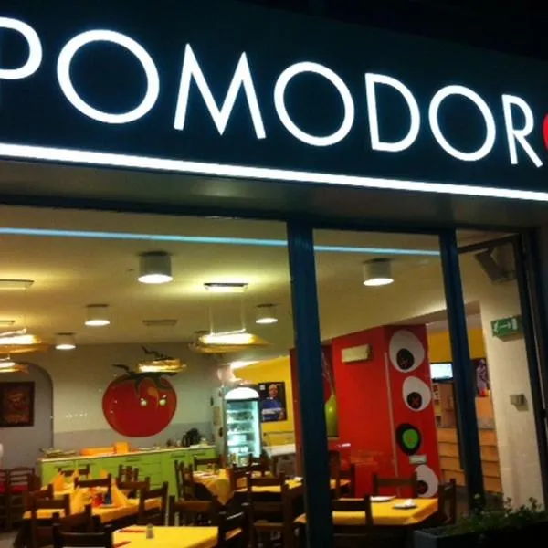 Albergo Ristorante Pomodoro，位于奥梅尼亚的酒店