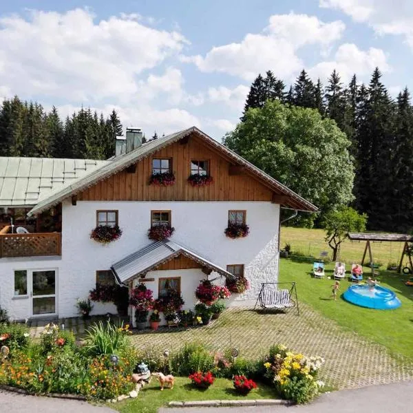 Ferienhof Degenhart，位于毛特的酒店