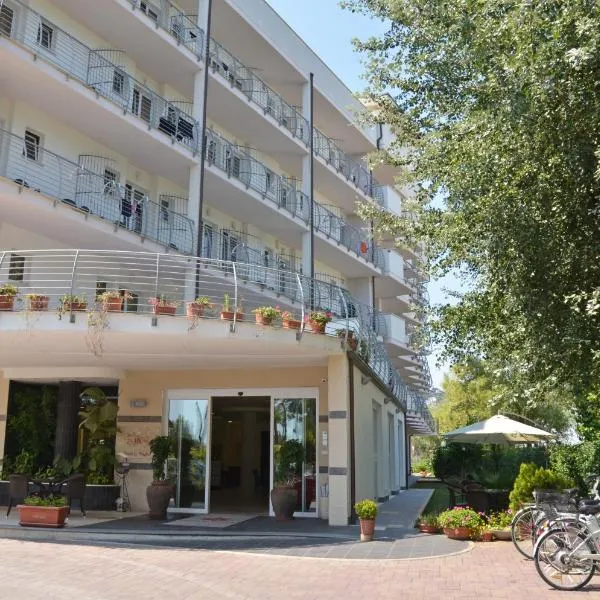 拉宁费雅酒店，位于蒙特西尔瓦诺的酒店