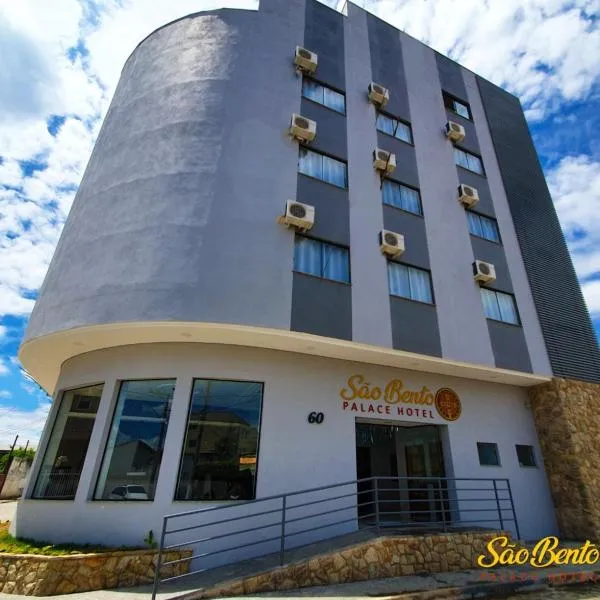 São Bento Palace Hotel，位于阿帕雷西达的酒店