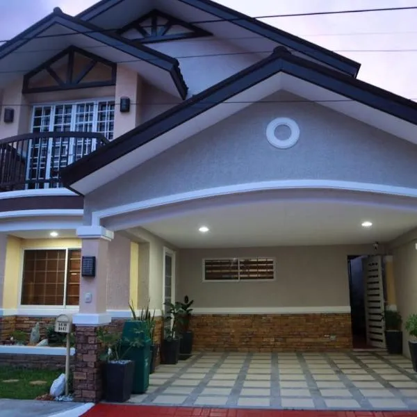 Fully Furnished Villa Near Clark in Mabiga, Mabalacat City，位于Tacondo的酒店