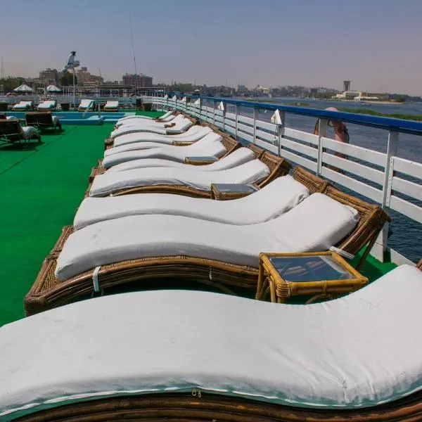 GTS Nile Cruise Luxor Aswan every monday from Luxor friday from Aswan，位于卢克索的酒店