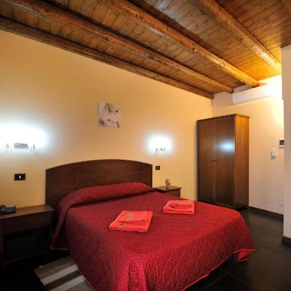 Hotel Piccolo，位于Montemaggiore Belsito的酒店