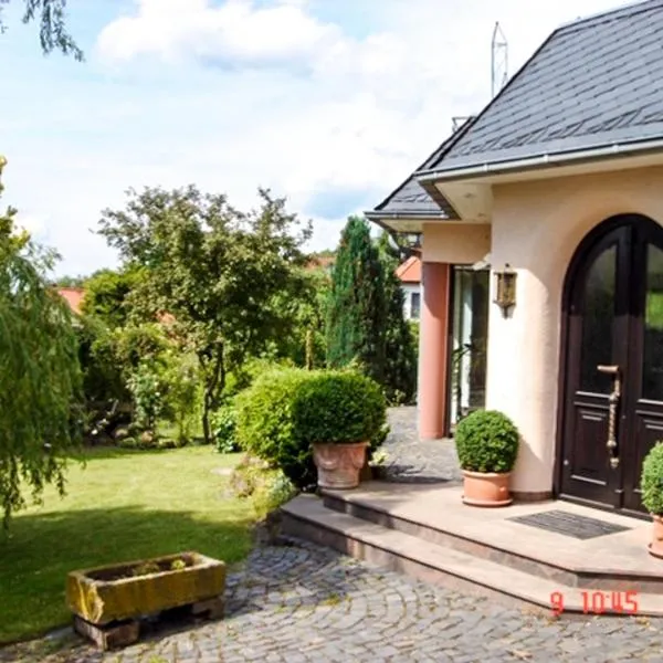 3 Zimmer Loft mit Sauna & Garten in Ortenberg，位于Ortenberg的酒店
