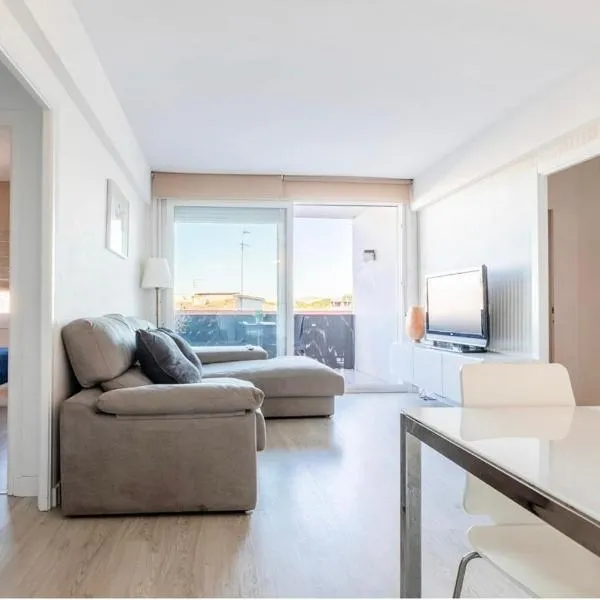 Calafell playa lateral mar，位于卡拉费尔的酒店