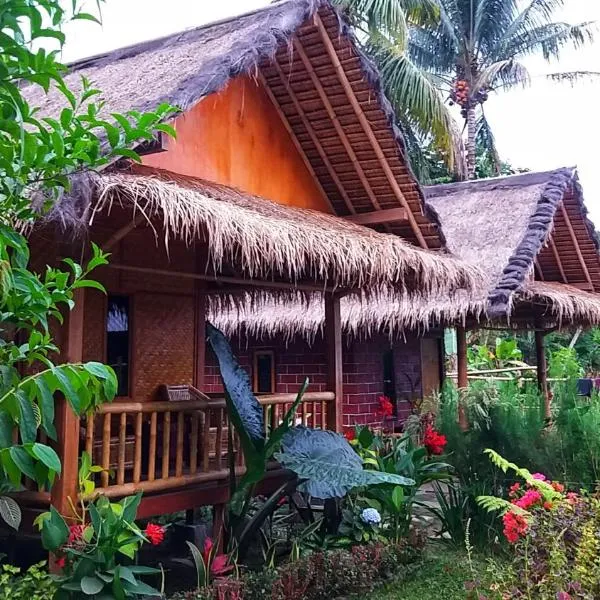 Ariel Bungalow Tetebatu，位于Masbagik的酒店