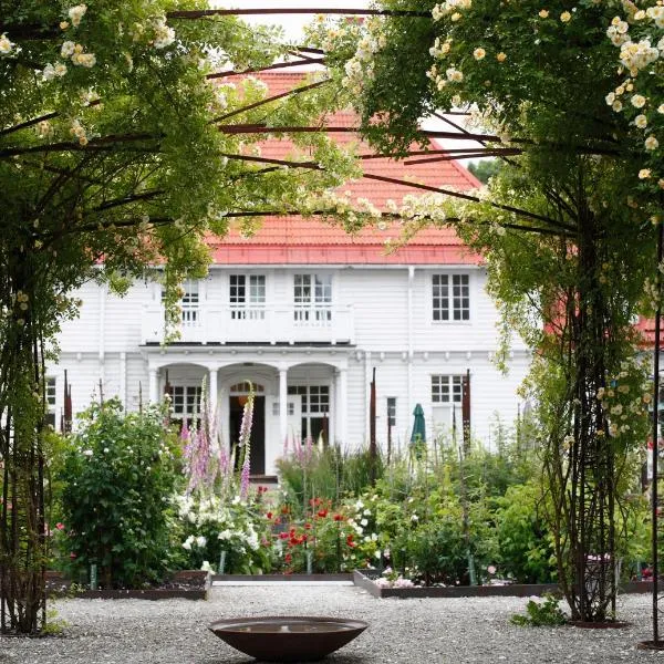 Wij Trädgårdar，位于Bergby的酒店