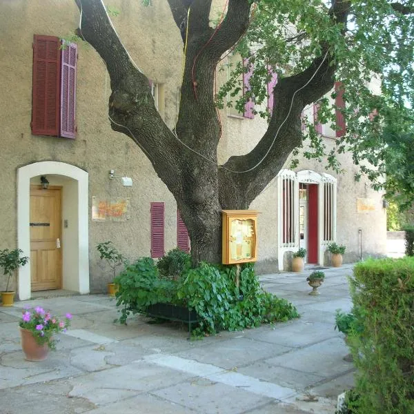米拉波奥酒店，位于Peyrolles-en-Provence的酒店