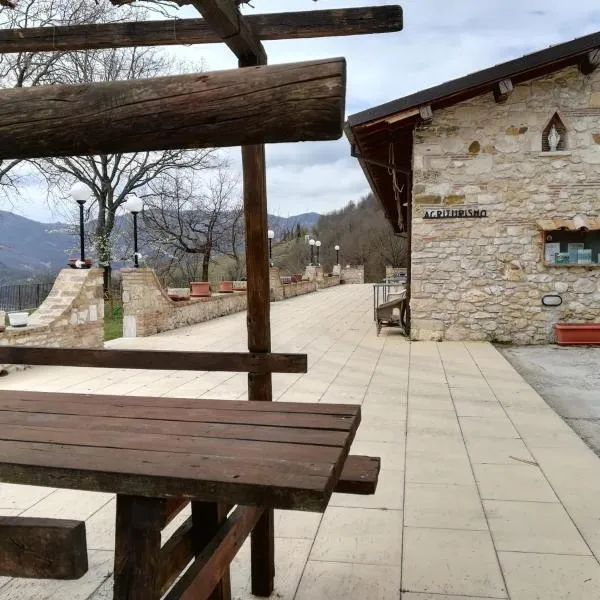 Agriturismo le cascine，位于Varco Sabino的酒店