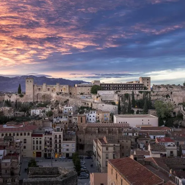 托尔托萨旅馆，位于托尔托萨的酒店