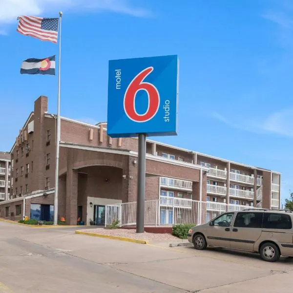 Motel 6-Colorado Springs, CO - Air Force Academy，位于科罗拉多斯普林斯的酒店
