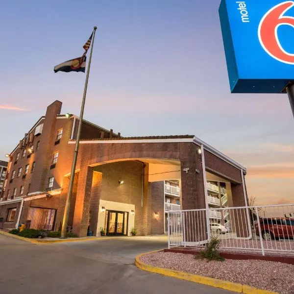Motel 6-Colorado Springs, CO - Air Force Academy，位于科罗拉多斯普林斯的酒店
