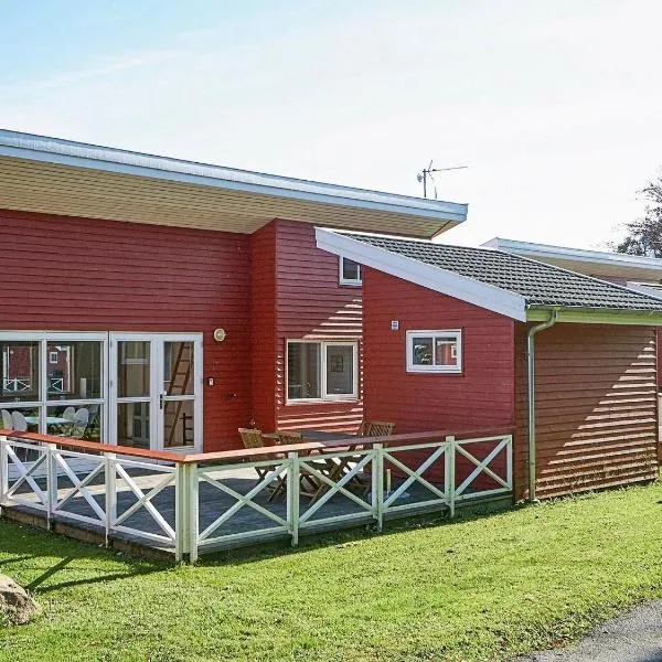 6 person holiday home in Gudhjem-By Traum，位于古兹耶姆的酒店