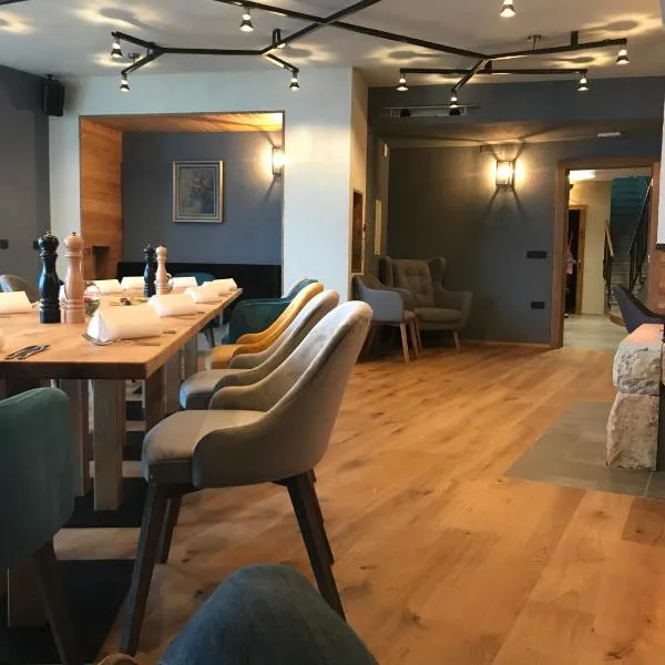 Guesthouse Tolc，位于Podlonk的酒店