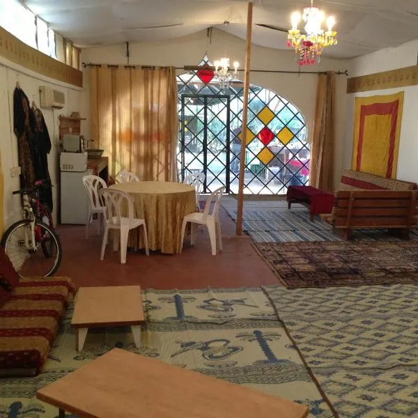 和平帐篷温馨，位于Hashmona'im的酒店