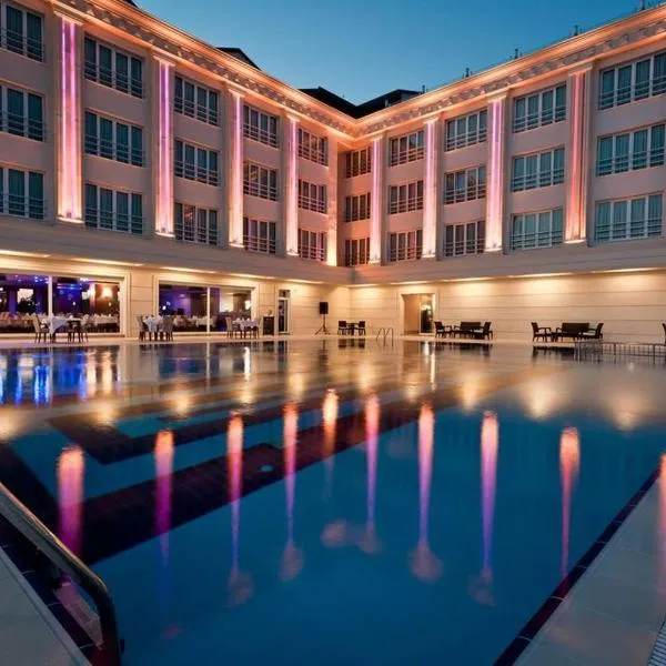 麦西亚酒店及度假村，位于Güzelce的酒店