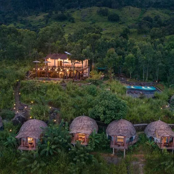 Dream Cliff Mountain Resort，位于Hinnarangolla的酒店