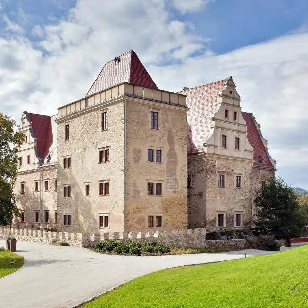 Uroczysko Siedmiu Stawów，位于希隆斯克地区宗布科维采的酒店