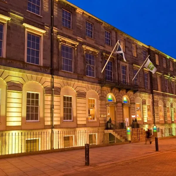 快捷假日爱丁堡市中心酒店，位于Currie的酒店