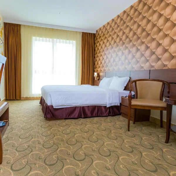 3MG Lakeside Hotel，位于Lực Hánh的酒店