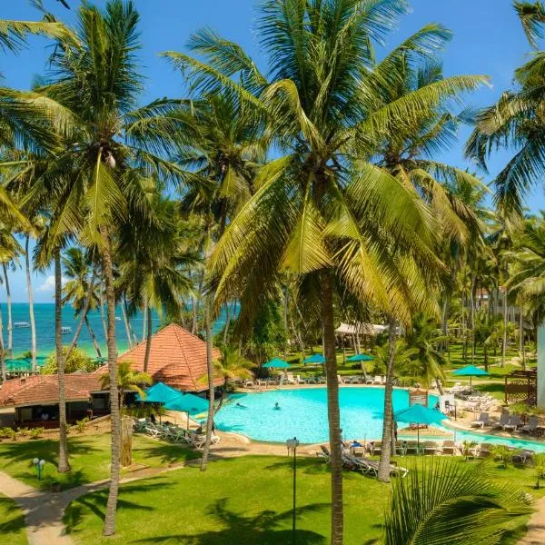 萨罗瓦白沙海滩度假Spa酒店，位于Bara Hoyo的酒店