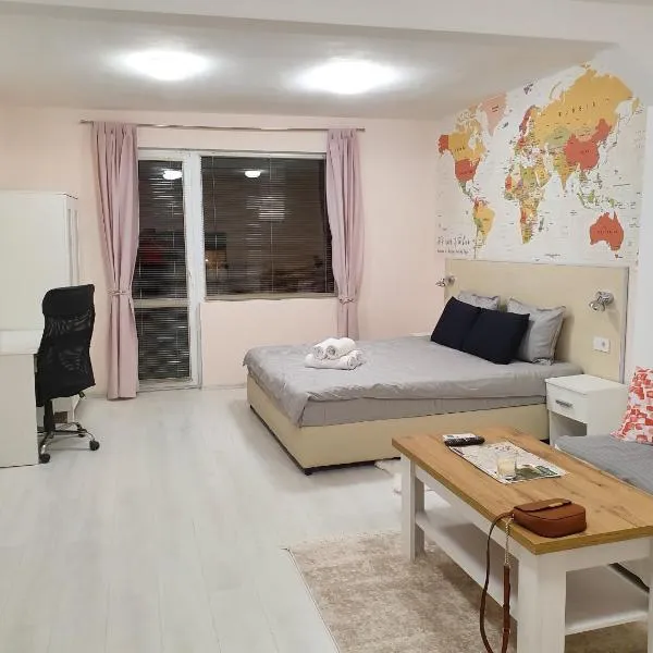 Malavi top center deluxe studio Ruse! Comfort&clean!，位于鲁塞的酒店