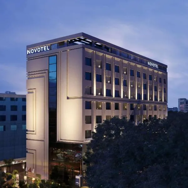 Novotel Chennai Chamiers Road，位于Anna Nagar的酒店