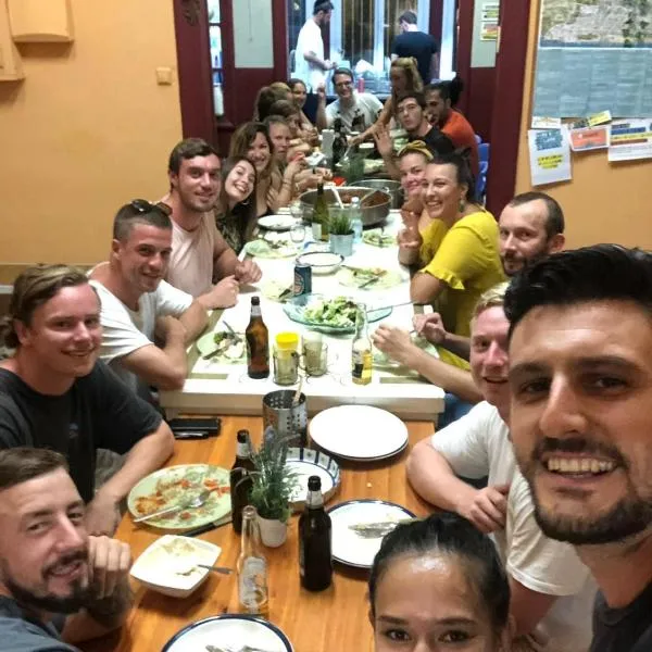 Roger's Hostel Tel Aviv (age 18-45)，位于特拉维夫的酒店