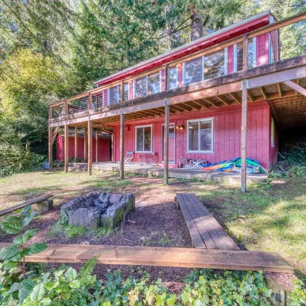 Rustic Retreat on Mercer Lake，位于弗洛伦斯的酒店