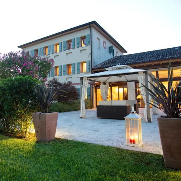 阿索罗酒店，位于Castelcucco的酒店