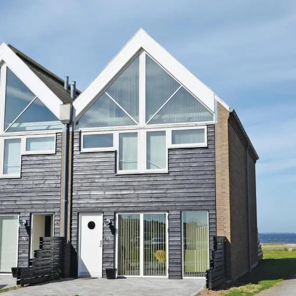 Three-Bedroom Holiday Home In Assens，位于阿森斯的酒店