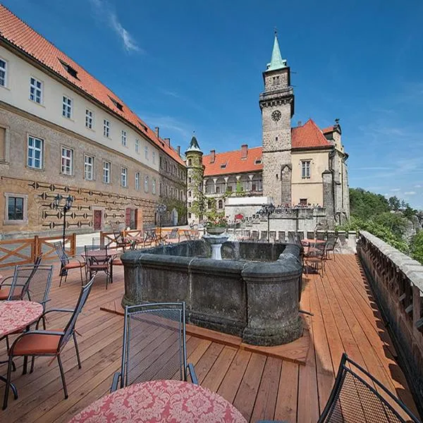 卢巴斯卡拉伊萨美吉酒店，位于Vyskeř的酒店