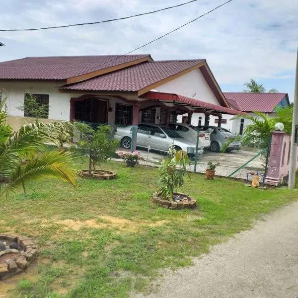 AMIMAS HOMESTAY，位于Kampong Bagan Samak的酒店