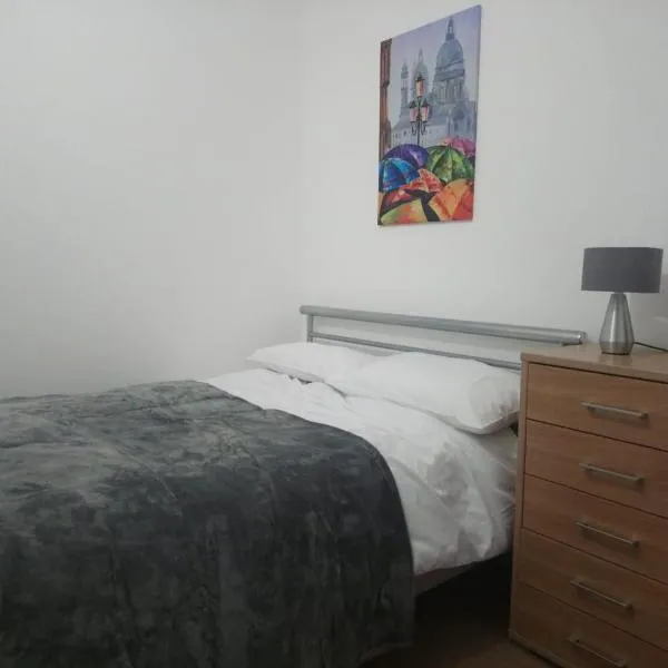 1 Bedroom Flat in Sheffield City Centre-Sleeps 4，位于伊姆的酒店