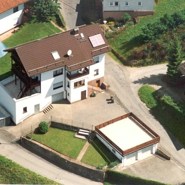 Ferienhaus KorsikaBlick，位于瓦尔德-米谢尔巴赫的酒店