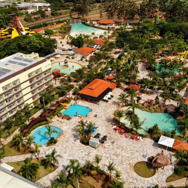 Barretos Country Thermas Resort，位于巴雷图斯的酒店