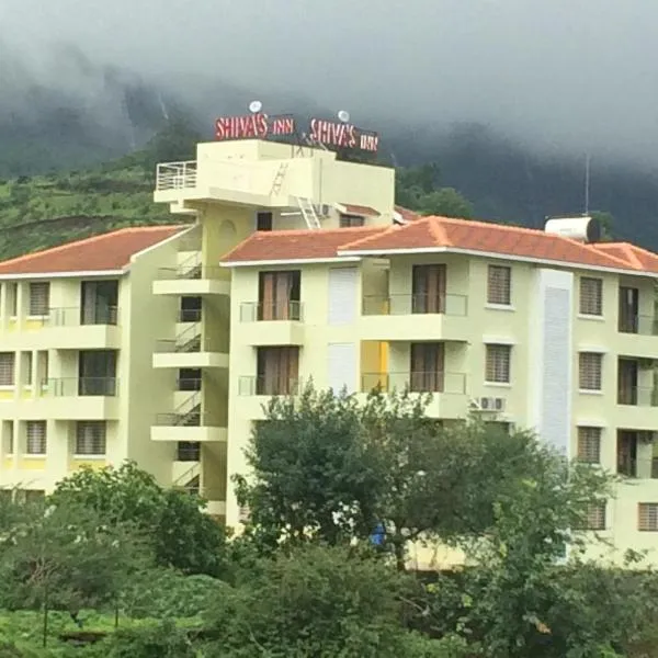 Hotel Shiva's Inn，位于Zarvar的酒店