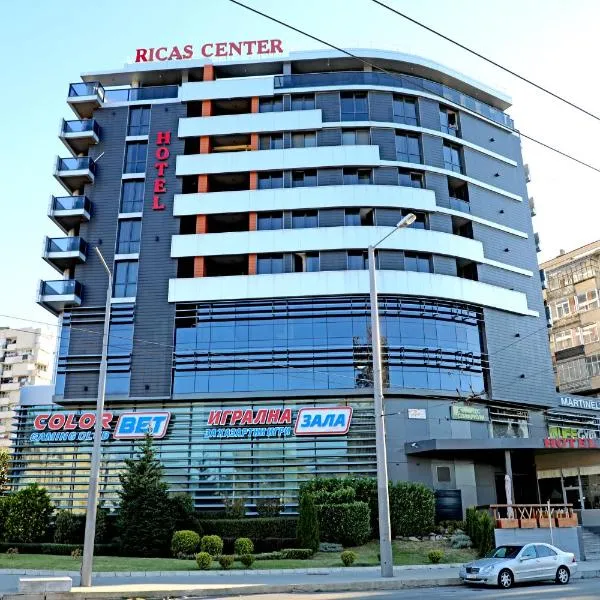 Hotel Ricas，位于斯利文斯齐米纳勒尔尼巴尼的酒店