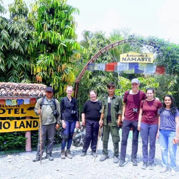 Hotel Rhino Land-Sauraha Family Home，位于索拉哈的酒店