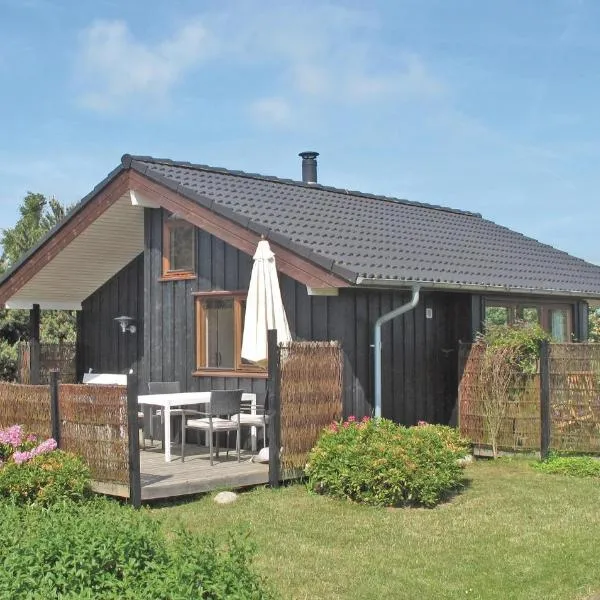 Cozy Home In Vordingborg With House A Panoramic View，位于沃尔丁堡的酒店