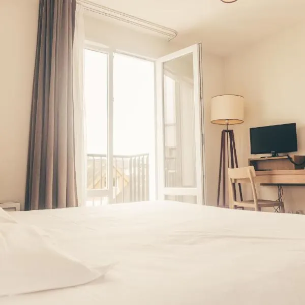 法国之地 - 坎佩尔布列塔尼公寓式酒店 ，位于坎佩尔的酒店