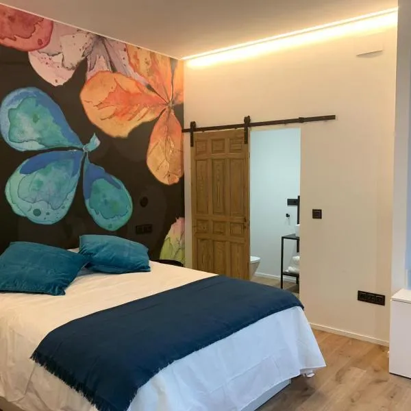 Párpados, casa con jacuzzi para dos，位于Mélida的酒店