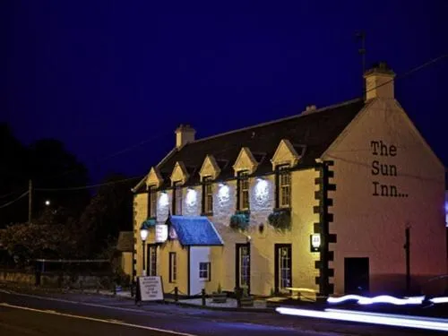 The Sun Inn，位于Pathhead的酒店