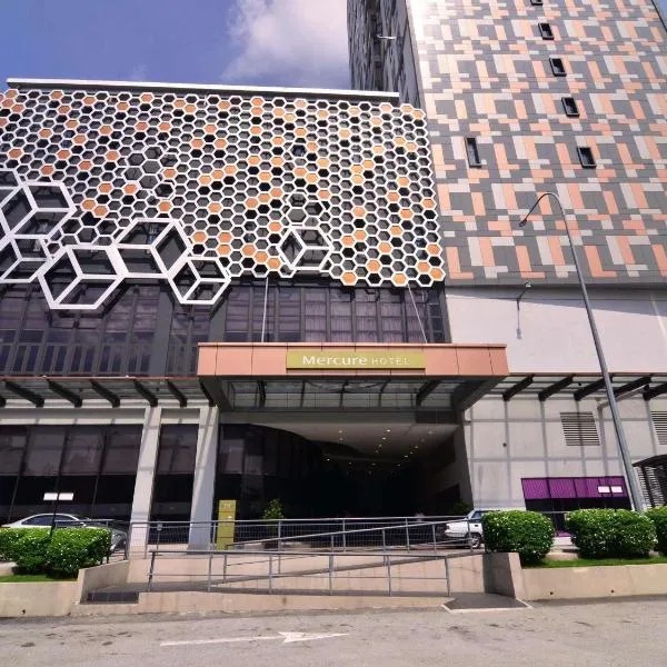 雪兰莪概观美居酒店，位于黑风洞的酒店