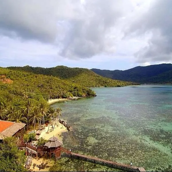 布里维阿苏尔尼礁湖度假村，位于卡里蒙贾瓦的酒店