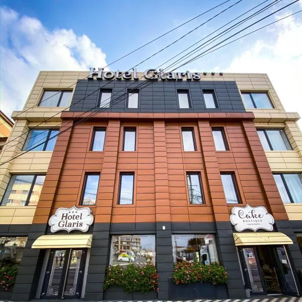 HOTEL GLARIS，位于Tîrgu Frumos的酒店