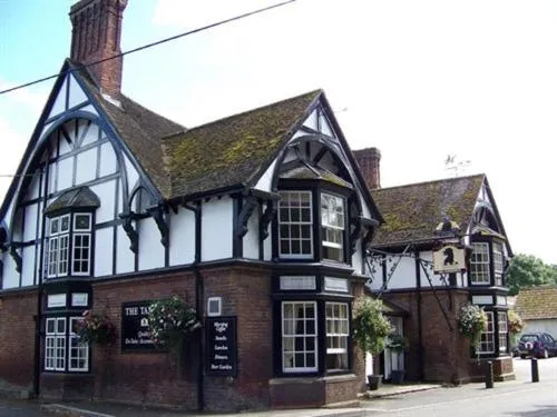 The Talbot，位于Farnham的酒店