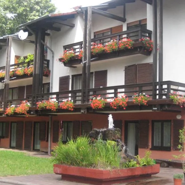 红岩公寓，位于Trulben的酒店