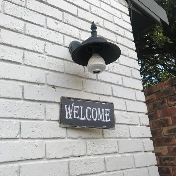 AfricaLove Guest Condo，位于东伦敦的酒店